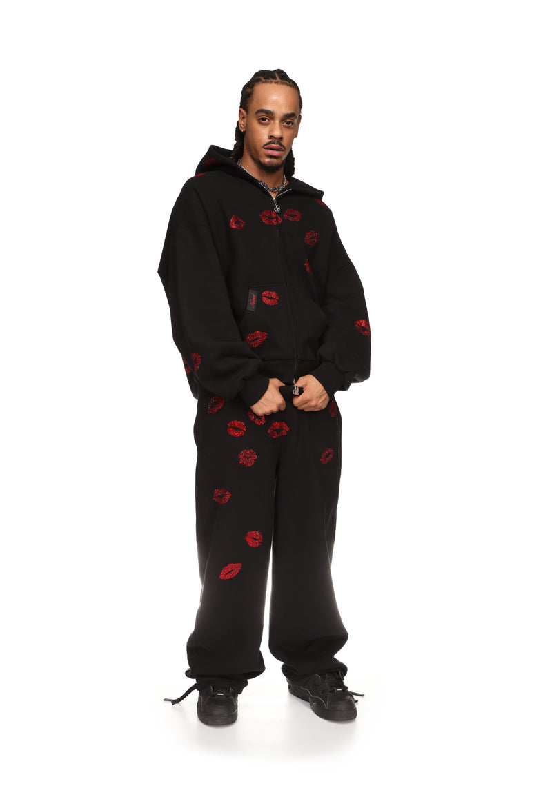 TEASE RHINESTONE KISS OVERSIZED SWEATPANTS BLACK