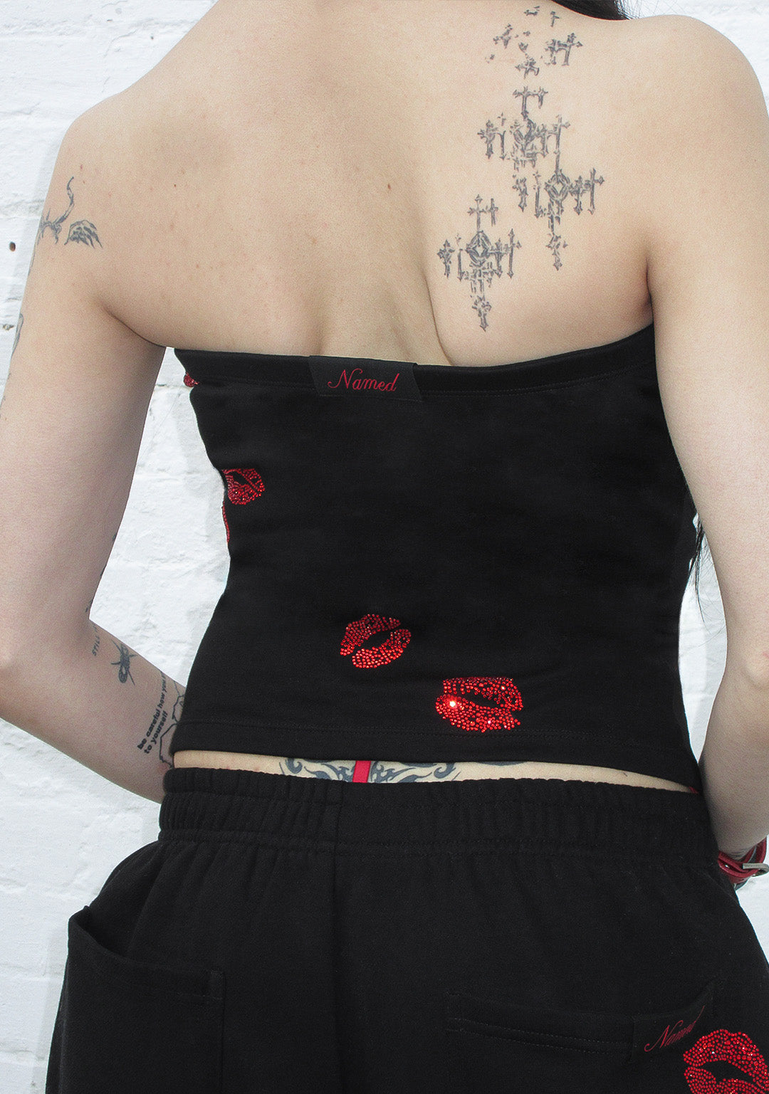 Tease Rhinestone Kiss Tube Top Black – NAMED COLLECTIVE®