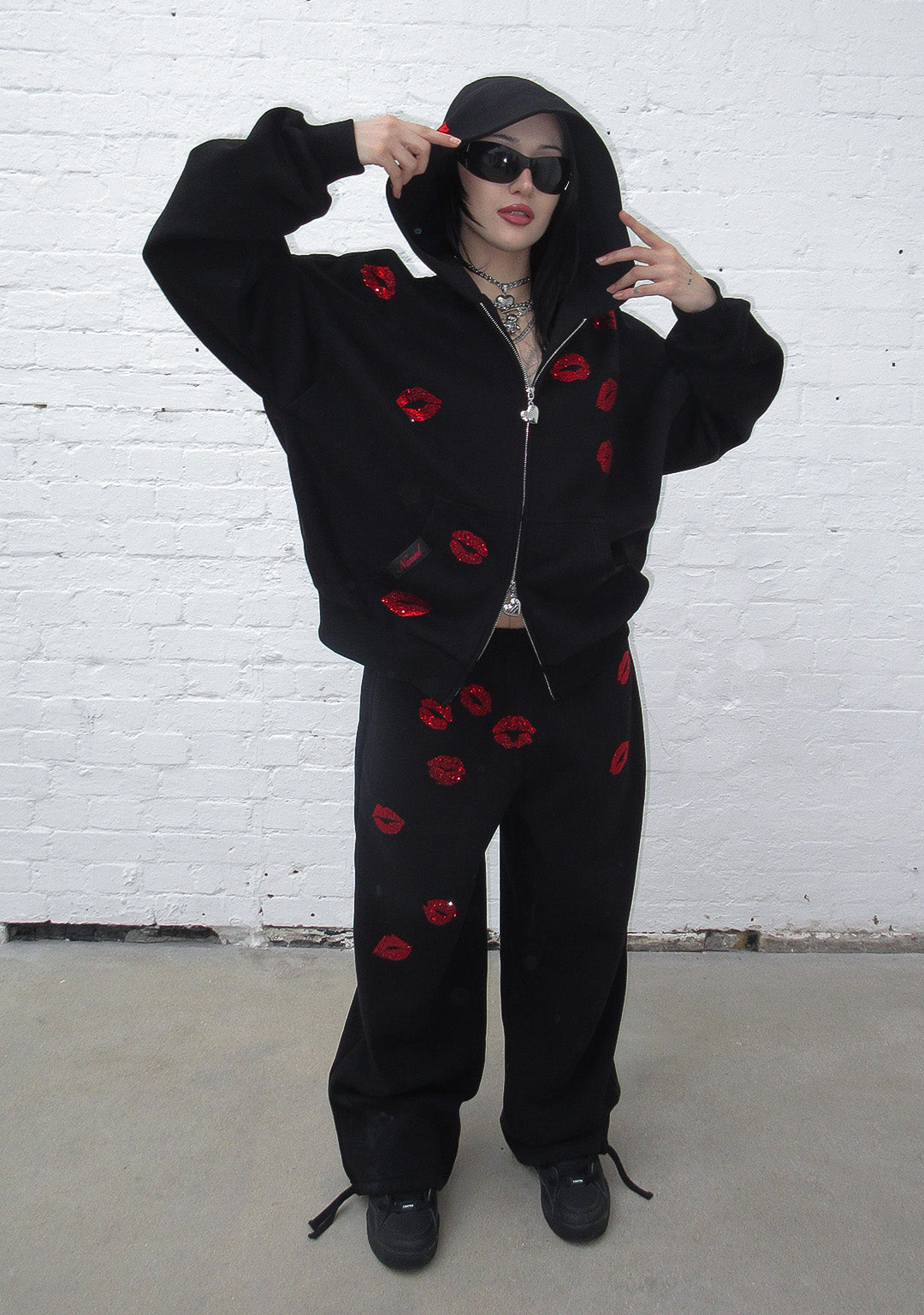 Tease Rhinestone Kiss Zip Hoodie Black – NAMED COLLECTIVE®