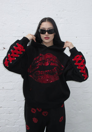 TEASE RHINESTONE KISS PULLOVER HOODIE BLACK