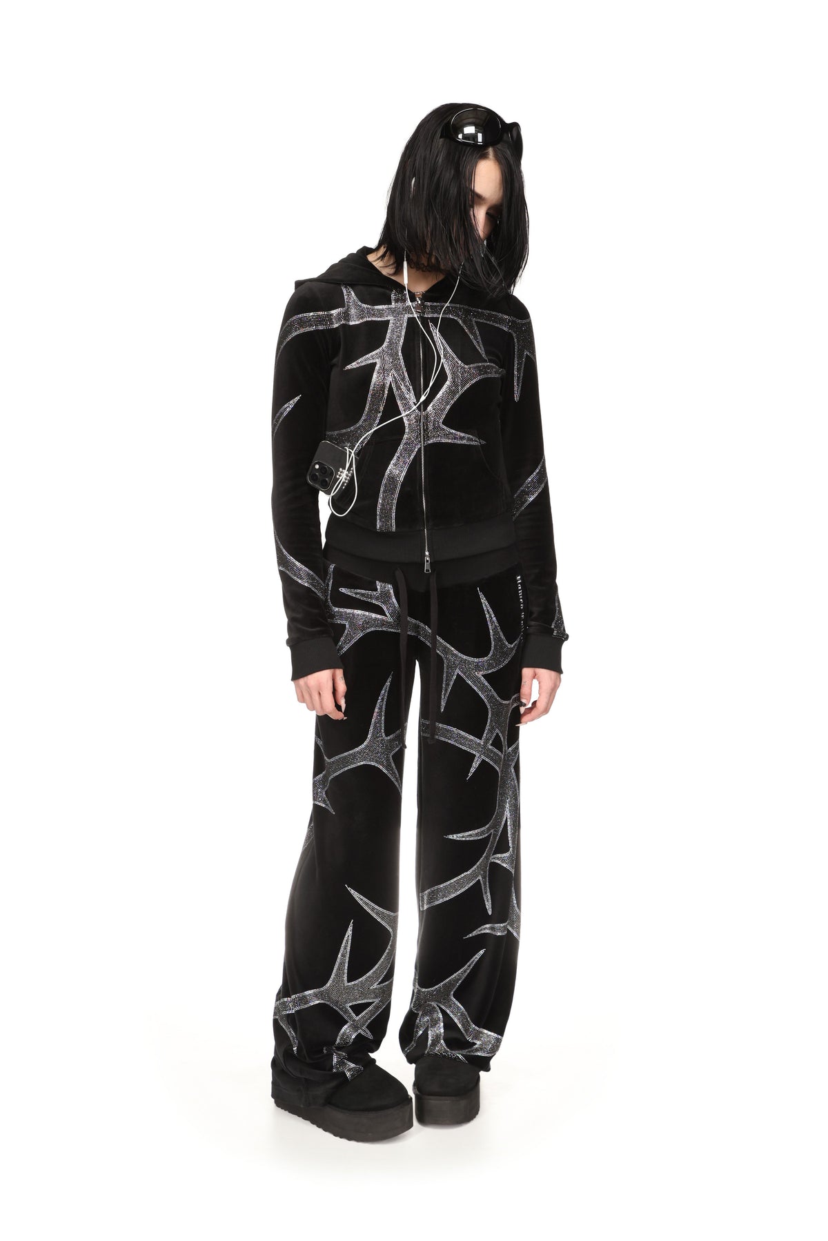 THORN RHINESTONE VELOUR SWEATPANTS BLACK