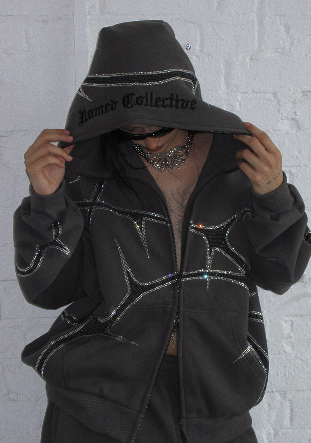 【CHARCOAL】Rhinestone zip hoodie【WOMENS】 Thorn Rhinestone Zip Hoodie Charcoal – NAMED COLLECTIVE®