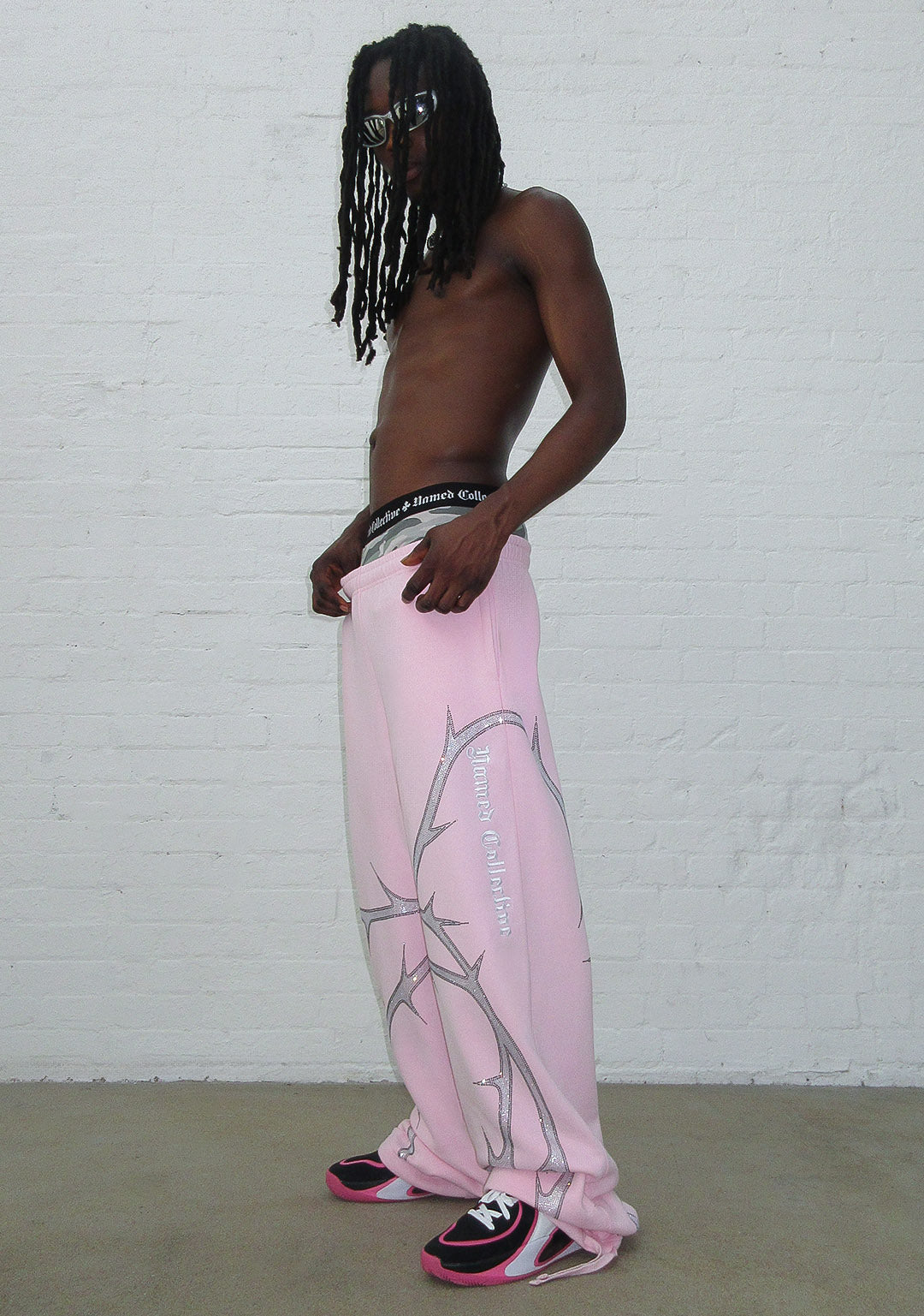 THORN RHINESTONE OVERSIZED SWEATPANTS BABY PINK