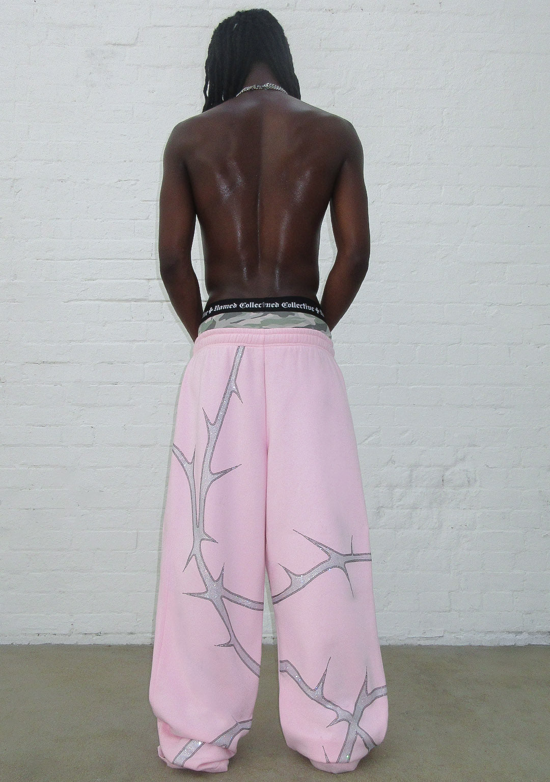 THORN RHINESTONE OVERSIZED SWEATPANTS BABY PINK