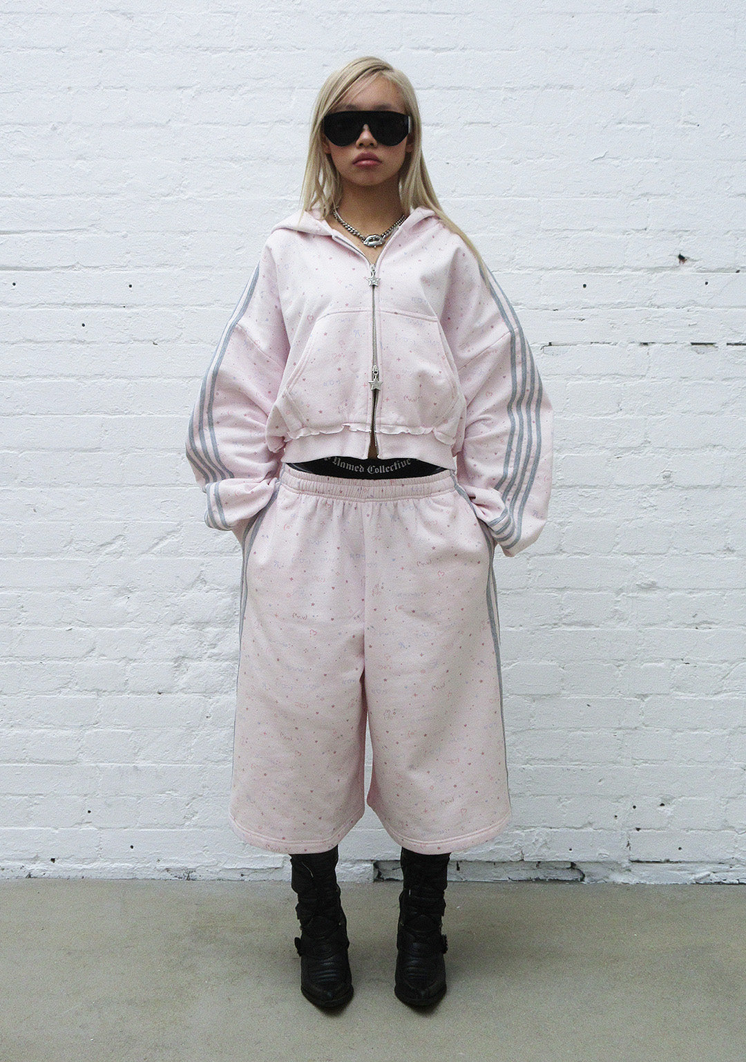 TREASURE SPORTY CROP ZIP HOODIE BABY PINK
