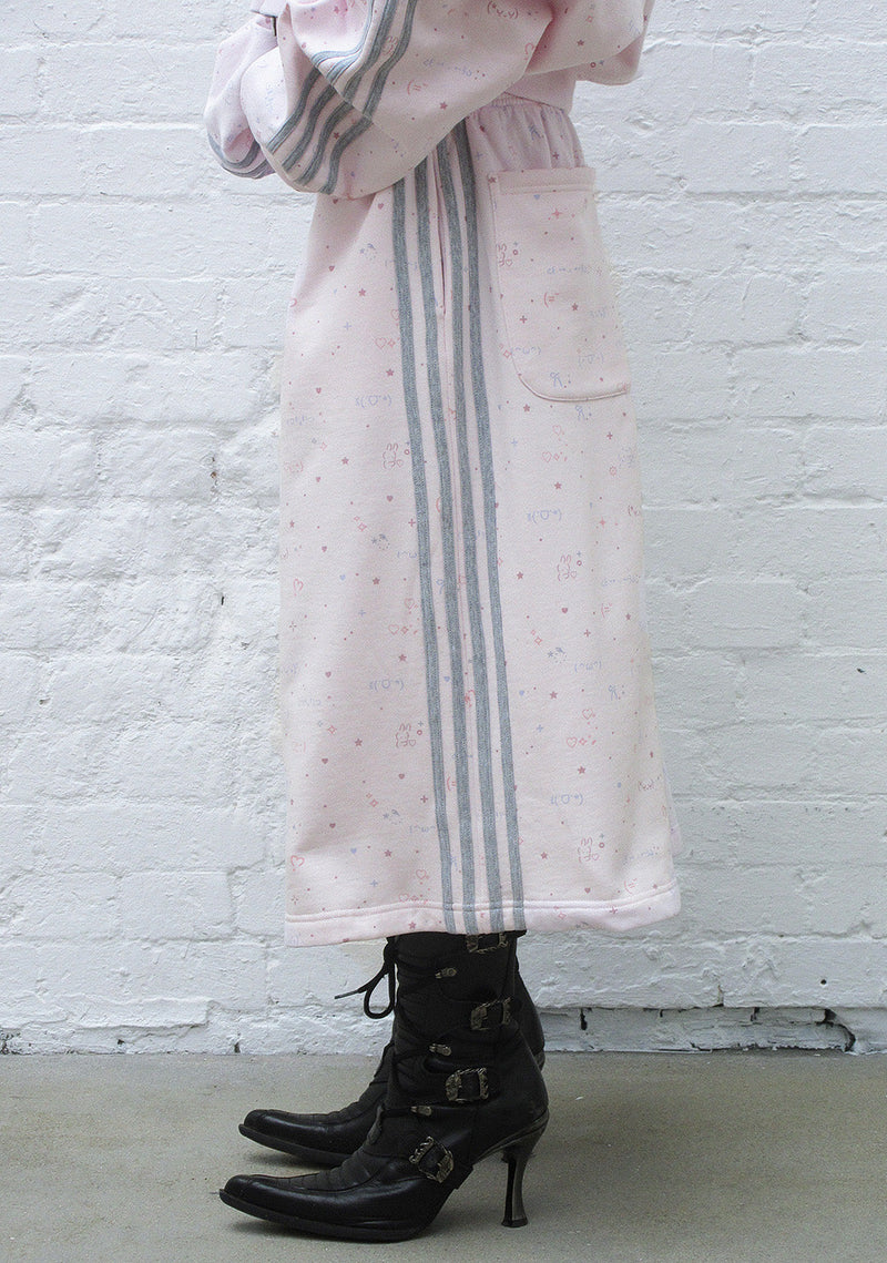 TREASURE SPORTY OVERSIZED SWEATSHORTS BABY PINK
