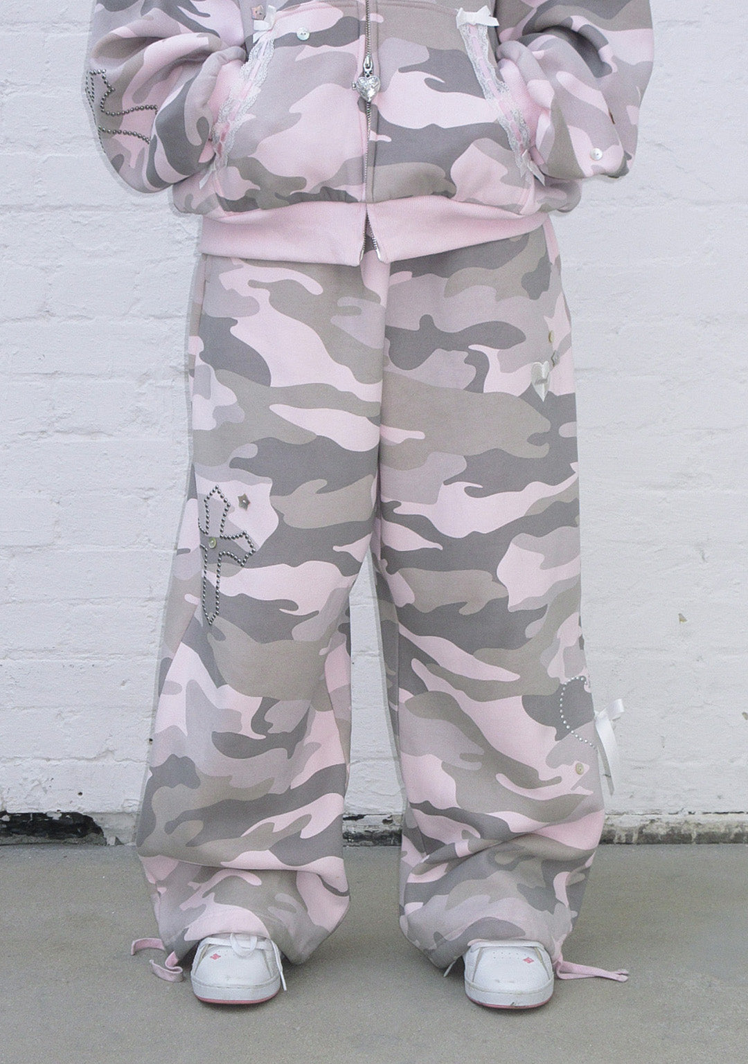 WHISPER OVERSIZED SWEATPANTS PASTEL CAMO